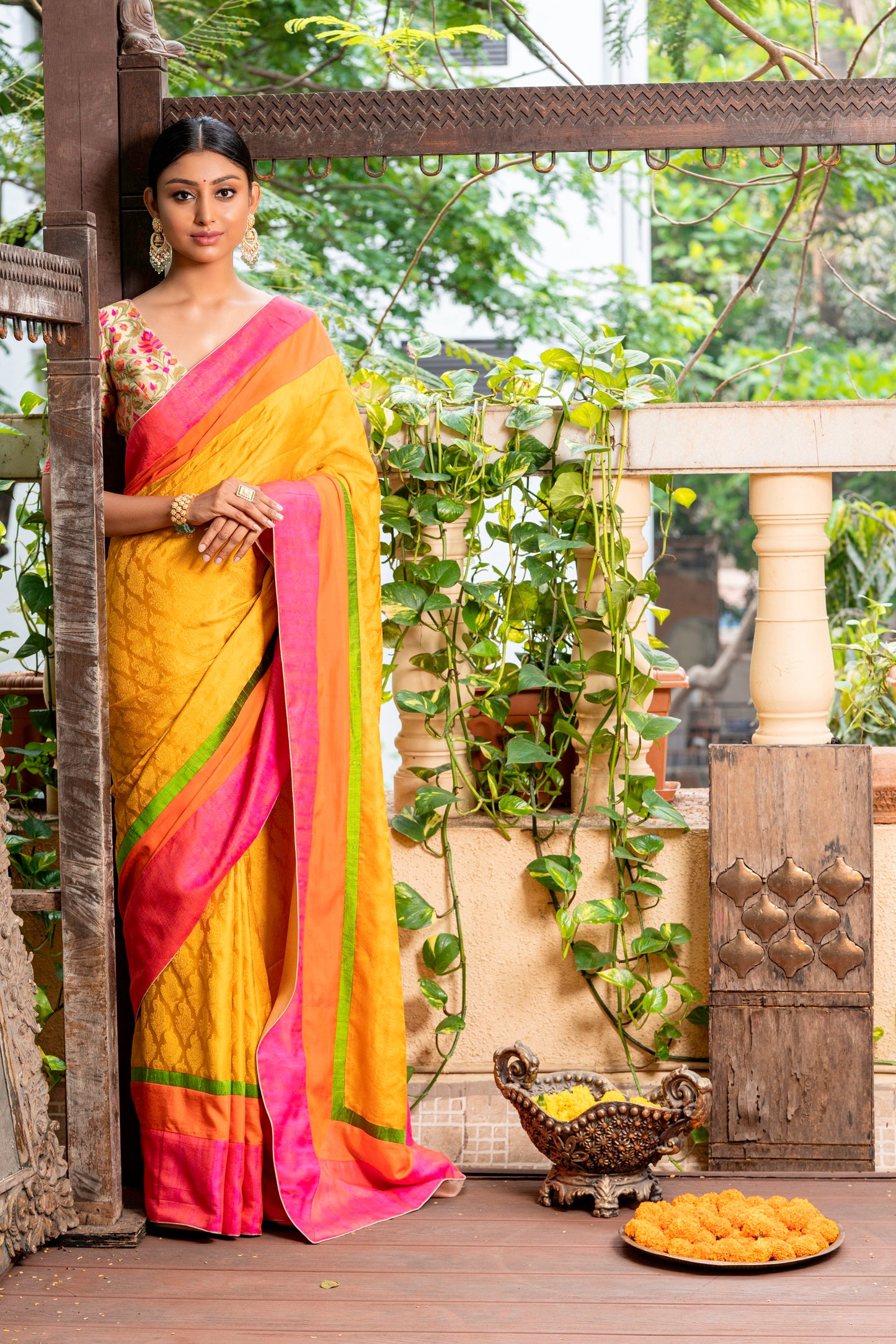 Handwoven Banarasi Saree Set