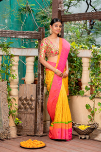 Handwoven Banarasi Saree Set